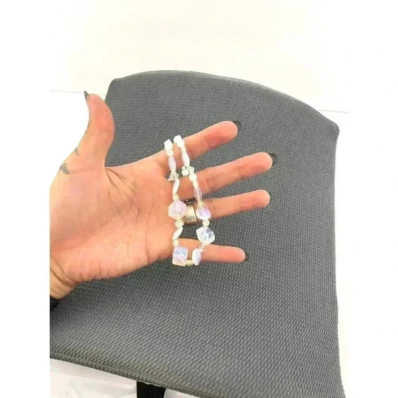 Moonstone Glass Chunky Beaded Necklace Iridescent Cube Silver Tone 16" - Picture 14 of 16